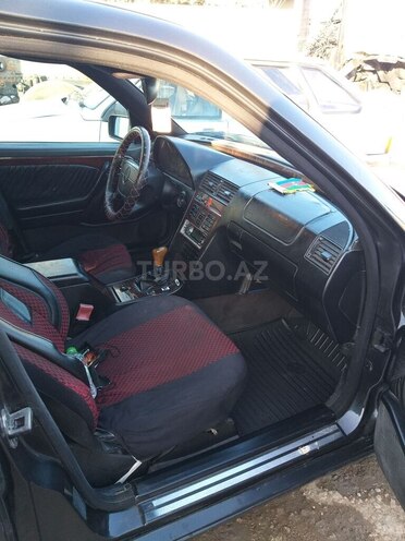 Mercedes C 220 1995, 433,222 km - 2.2 л - Xırdalan