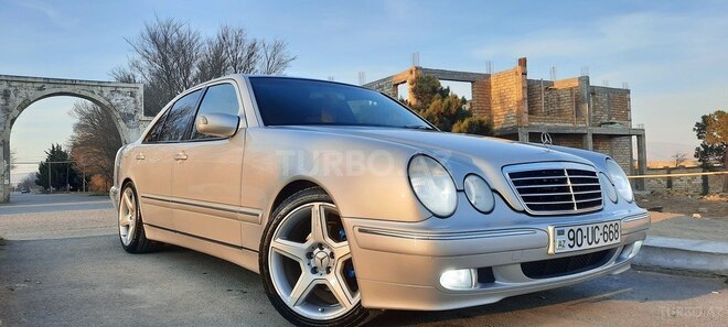 Mercedes E 200 1999, 220,000 km - 2.0 l - Bakı