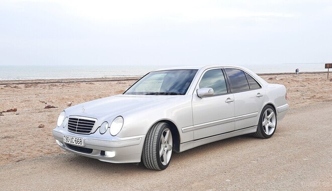 Mercedes E 200 1999, 220,000 km - 2.0 l - Bakı