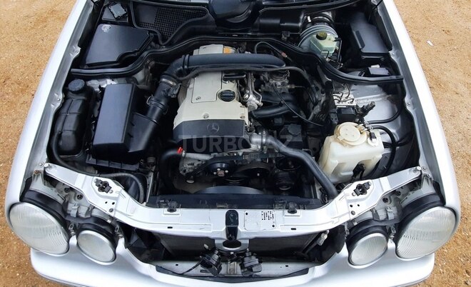 Mercedes E 200 1999, 220,000 km - 2.0 l - Bakı