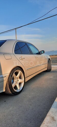 Mercedes E 200 1999, 220,000 km - 2.0 l - Bakı
