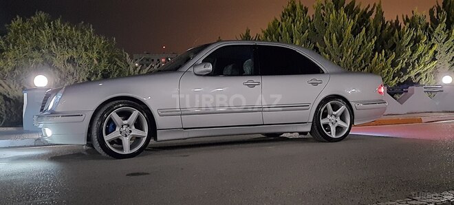 Mercedes E 200 1999, 220,000 km - 2.0 l - Bakı