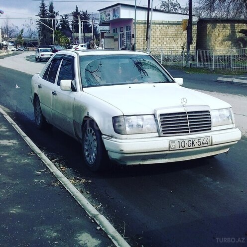 Mercedes E 230 1990, 384,456 km - 2.3 л - Zaqatala