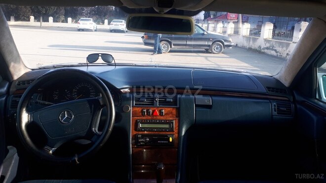 Mercedes E 300 1999, 500,000 km - 3.0 l - Gəncə