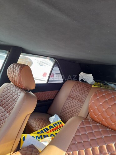 Mercedes E 200 1987, 256,087 km - 2.0 l - Quba