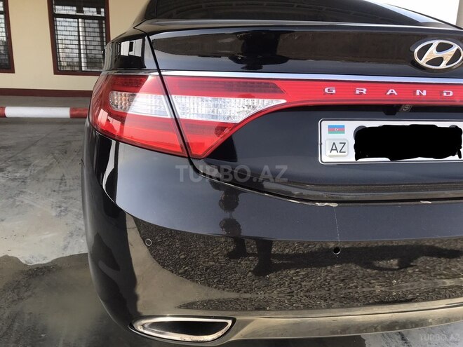 Hyundai Grandeur 2011, 150,000 km - 3.0 l - Ucar