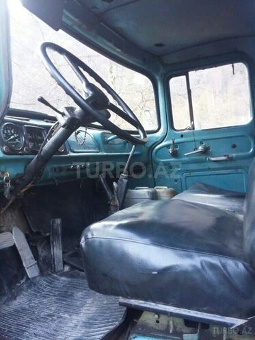 ZIL 130 1989, 250,000 km - 0.5 l - Qax