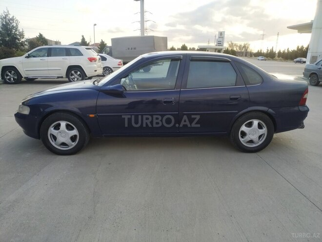Opel Vectra 1997, 235,145 km - 1.8 l - Bakı
