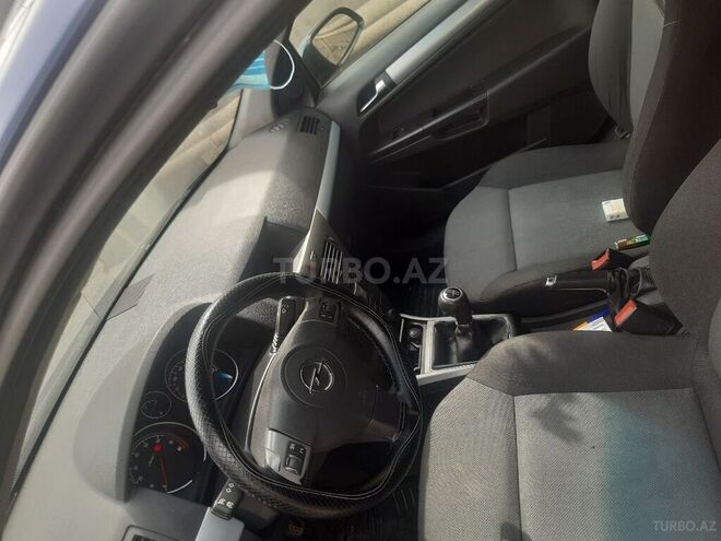 Opel Astra 2006, 226,000 km - 1.4 л - Bakı