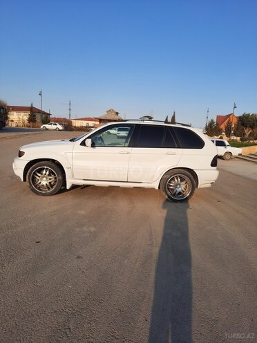 BMW X5 2002, 523,698 km - 4.4 l - Salyan