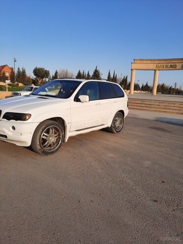 BMW X5 2002, 523,698 km - 4.4 l - Salyan