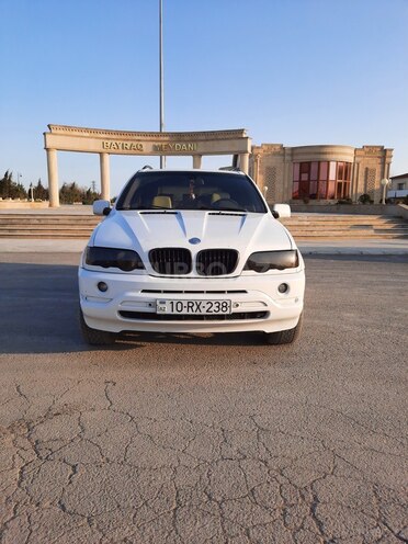BMW X5 2002, 523,698 km - 4.4 l - Salyan