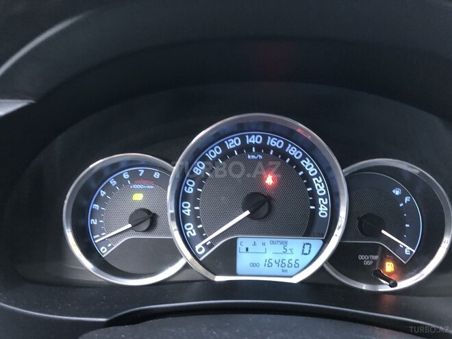 Toyota Corolla 2015, 165,000 km - 1.6 l - Bakı