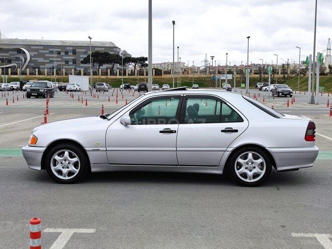 Mercedes C 230 2000, 256,301 km - 2.3 л - Bakı