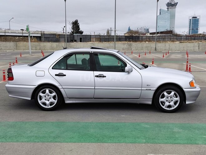 Mercedes C 230 2000, 256,301 km - 2.3 л - Bakı