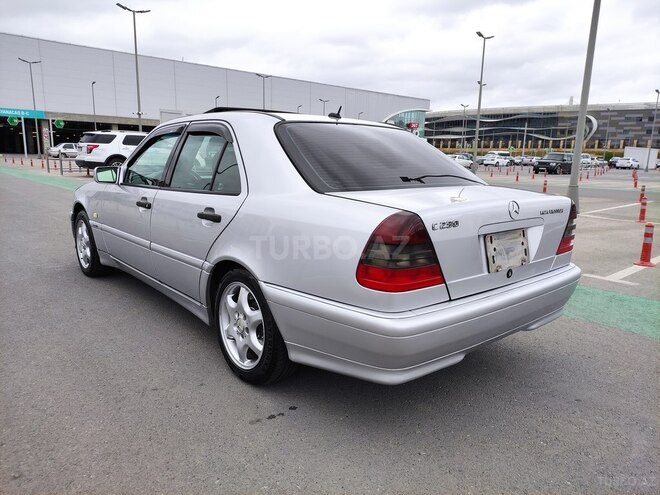 Mercedes C 230 2000, 256,301 km - 2.3 л - Bakı