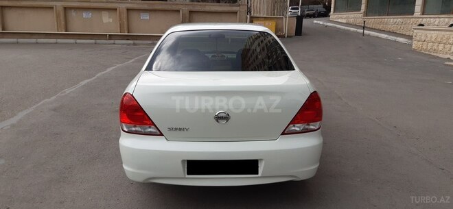 Nissan Sunny 2009, 176,000 km - 1.6 l - Bakı