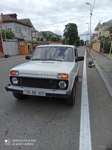 LADA (VAZ) Niva 2001, 114,000 km - 1.7 l - Qusar