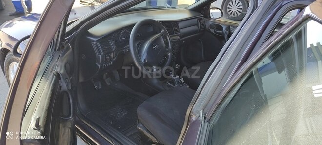 Opel Vectra 1996, 242,500 km - 1.6 l - Bakı