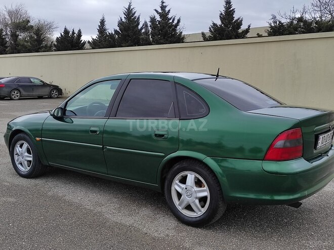 Opel Vectra 1996, 280,000 km - 2.0 l - Sumqayıt