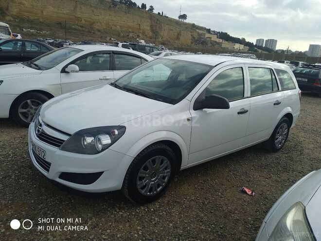 Opel Astra 2009, 244,000 km - 1.3 л - Bakı