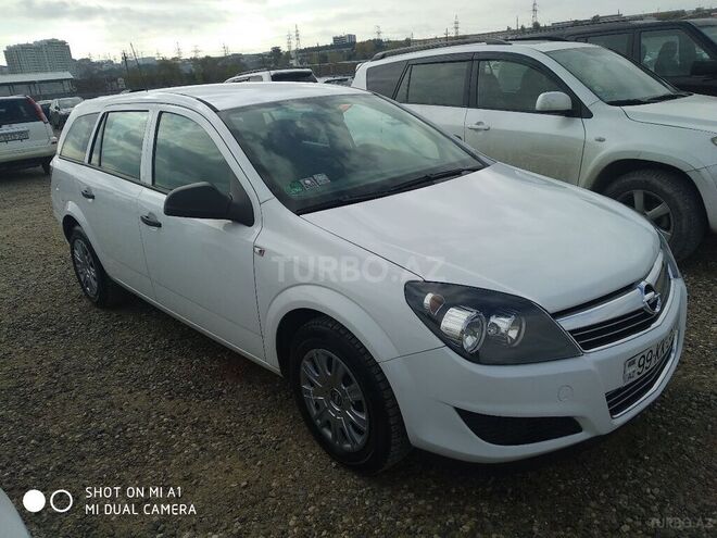 Opel Astra 2009, 244,000 km - 1.3 л - Bakı
