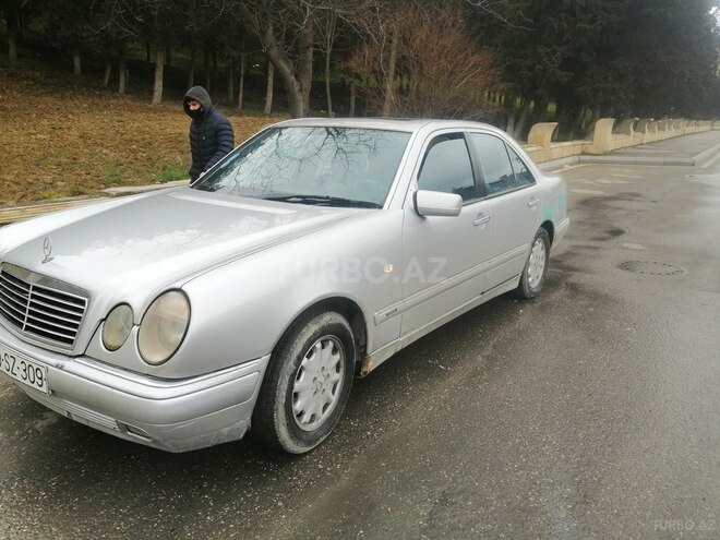 Mercedes E 230 1995, 428,238 km - 2.3 л - Bakı