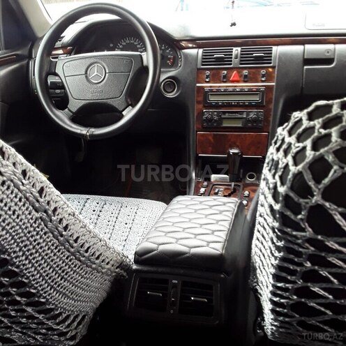 Mercedes E 280 1998, 304,429 km - 2.8 л - Bakı