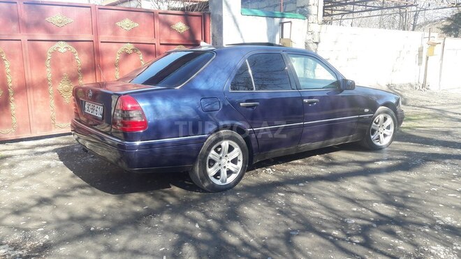 Mercedes C 220 1994, 425,352 km - 2.2 l - Zaqatala