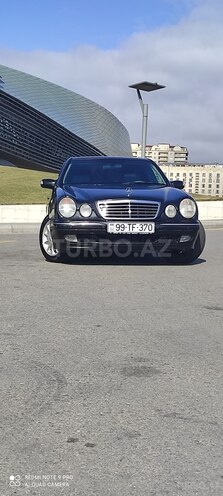 Mercedes E 270 2001, 329,000 km - 2.7 l - Bakı