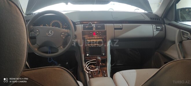 Mercedes E 270 2001, 329,000 km - 2.7 l - Bakı