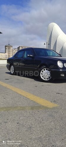 Mercedes E 270 2001, 329,000 km - 2.7 l - Bakı
