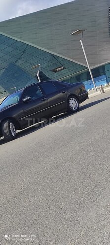 Mercedes E 270 2001, 329,000 km - 2.7 l - Bakı