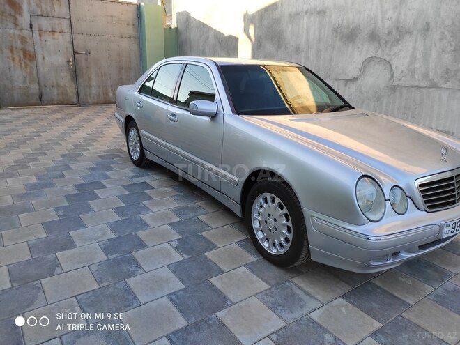 Mercedes E 220 1999, 331,000 km - 2.2 l - Bərdə