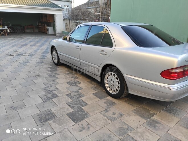 Mercedes E 220 1999, 331,000 km - 2.2 l - Bərdə