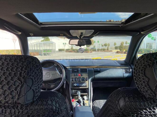Mercedes E 230 1996, 280,000 km - 2.3 l - Bakı