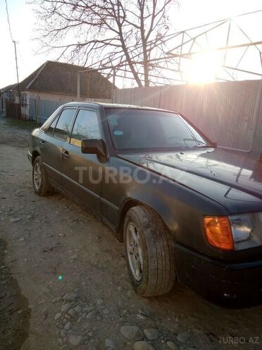 Mercedes E 200 1988, 630,900 km - 2.0 л - Göyçay