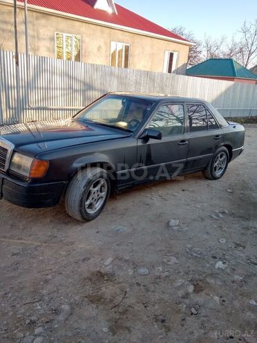 Mercedes E 200 1988, 630,900 km - 2.0 л - Göyçay