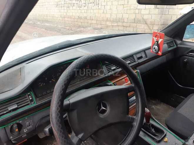 Mercedes E 200 1992, 250,000 km - 2.0 l - Bakı