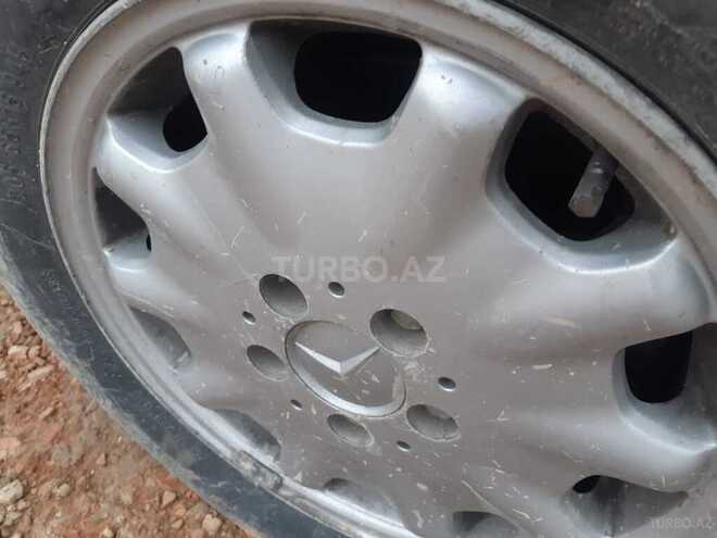 Mercedes E 200 1992, 250,000 km - 2.0 l - Bakı