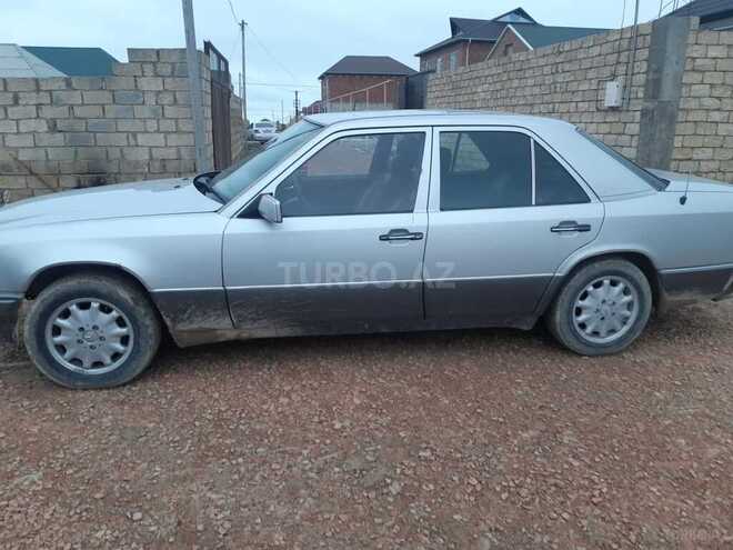 Mercedes E 200 1992, 250,000 km - 2.0 l - Bakı