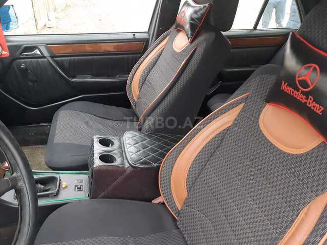 Mercedes E 200 1992, 250,000 km - 2.0 l - Bakı