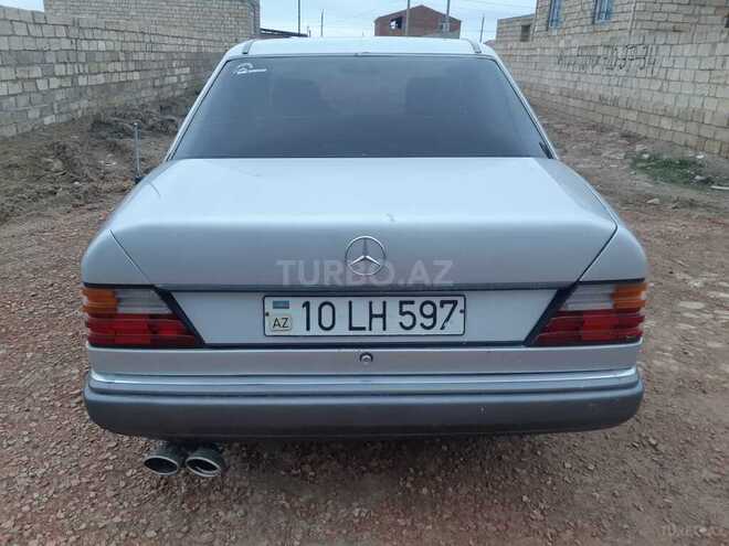 Mercedes E 200 1992, 250,000 km - 2.0 l - Bakı