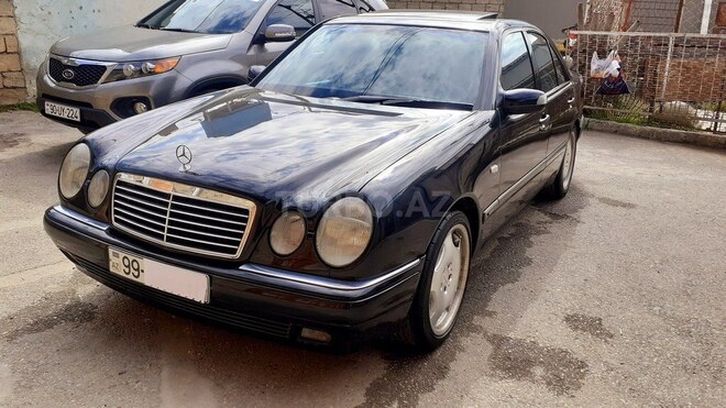 Mercedes E 280 1999, 370,521 km - 2.8 l - Bakı