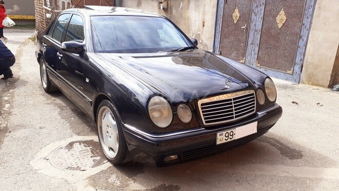 Mercedes E 280 1999, 370,521 km - 2.8 l - Bakı