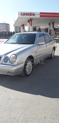 Mercedes E 230 1995, 389,000 km - 2.3 l - Bakı