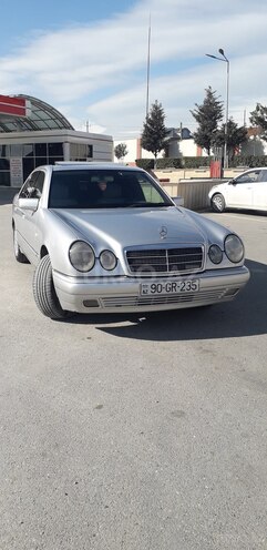 Mercedes E 230 1995, 389,000 km - 2.3 l - Bakı