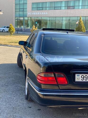 Mercedes E 240 2000, 263,800 km - 2.6 л - Bakı