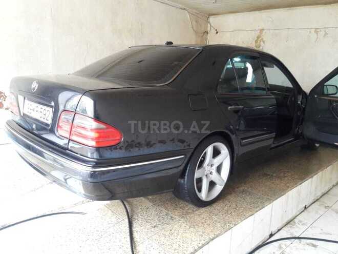 Mercedes E 240 2000, 263,800 km - 2.6 л - Bakı
