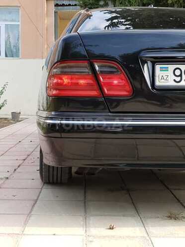 Mercedes E 240 2000, 263,800 km - 2.6 л - Bakı